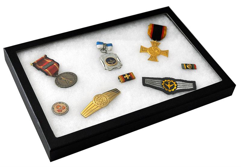 Vitrine für ORDEN und EHRENZEICHEN Lederrahmen Echtgals Militäroden NEU 15456